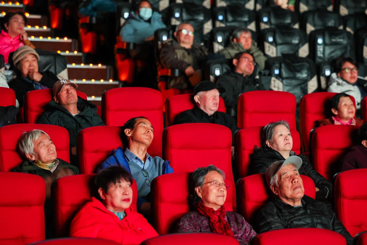 神马视频未来未来影院：2025最新高清热映大片推荐，畅享未来影院无广告观影体验