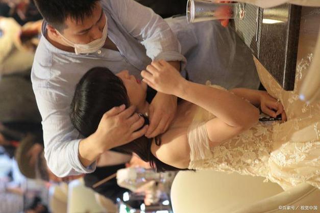 精品人妻少妇啪啪的相关介绍
