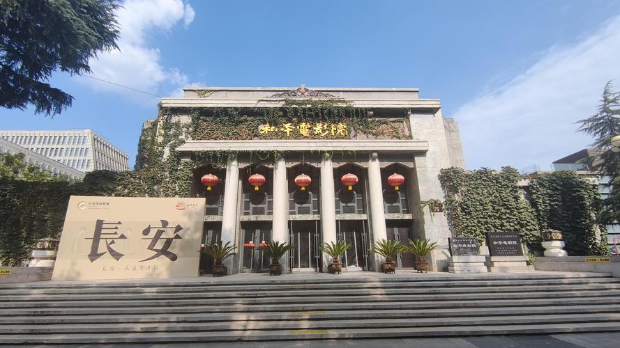 女性黄色分泌物用什么药的相关介绍