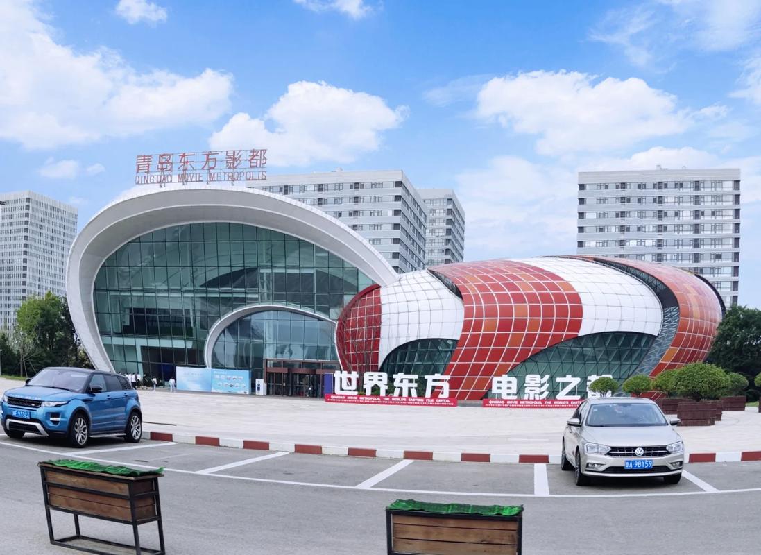 汽车电影院观影指南：沉浸式体验、约会新选择与私密空间全解析