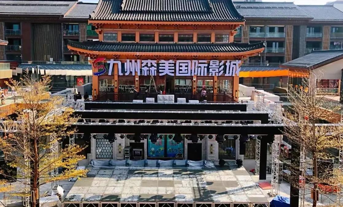 子夜电影院 | 深夜沉浸观影体验、小众文艺片推荐、失眠者专属午夜场指南