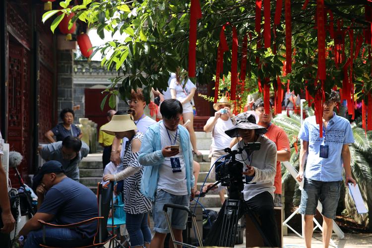 亚洲少妇一二三区精选合集，高清画质与真实情感体验分享