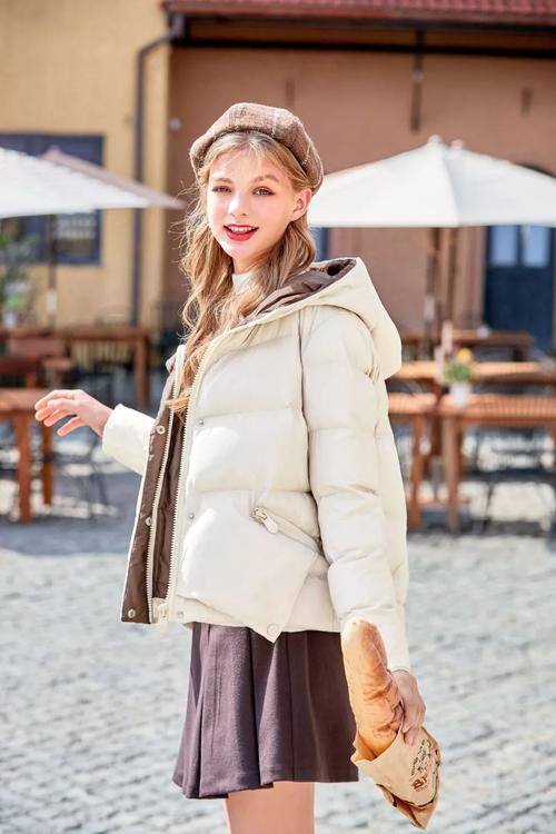 我的老师是美女的相关介绍